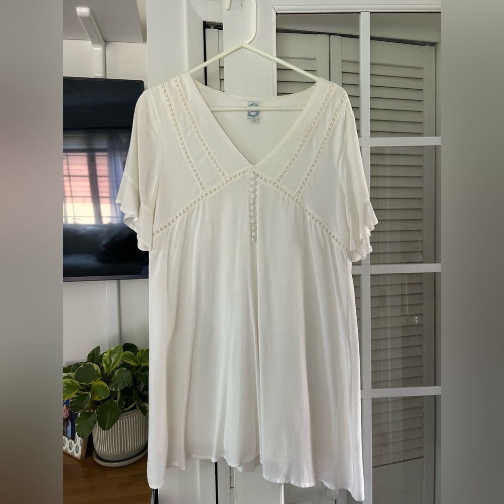 Blue Rain White V-Neck Blouse